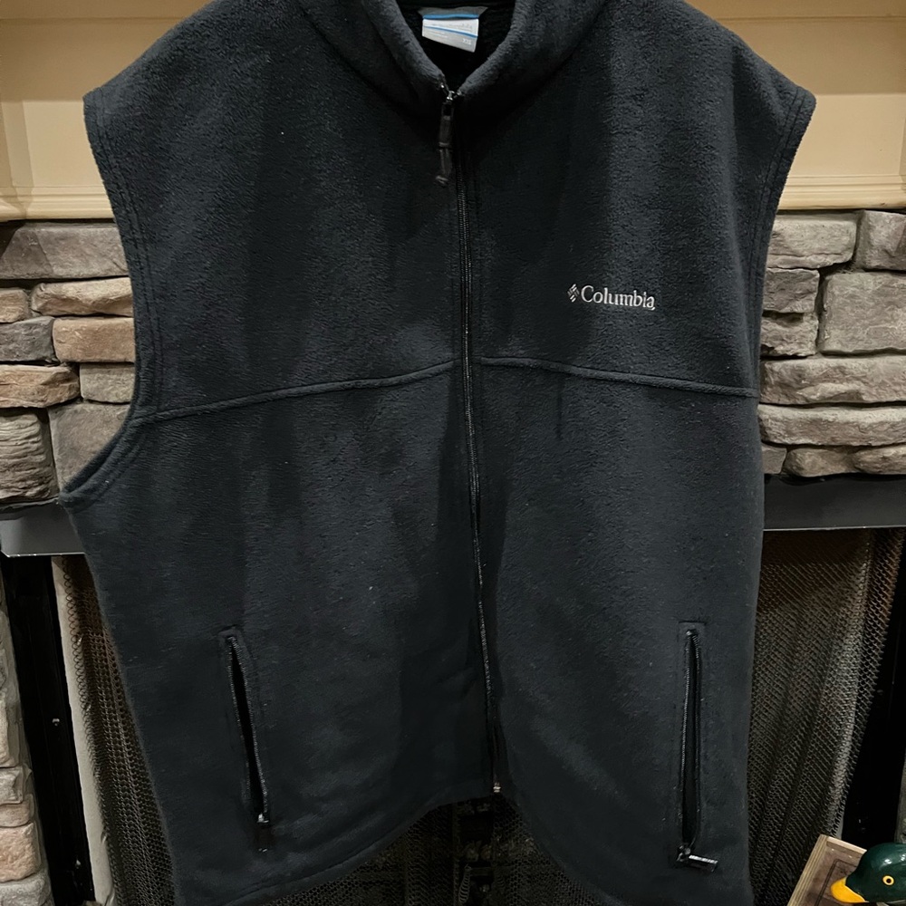 Columbia Black Outerwear